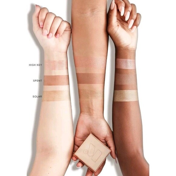 Fashion Nova SOLAR Maven Beauty 3D Cheek Blush Pearl Makeup Soft Gold Shimmer - Picture 2 of 3